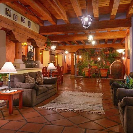 Hotel Pueblo Magico Пацкуаро Екстер'єр фото