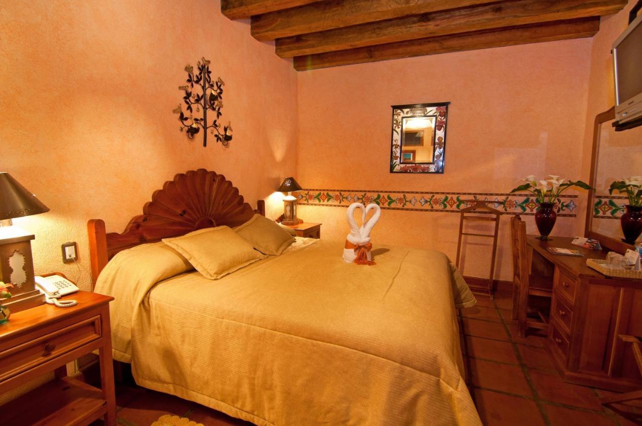 Hotel Pueblo Magico Пацкуаро Екстер'єр фото