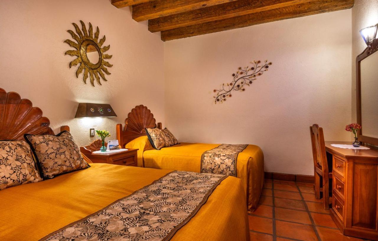 Hotel Pueblo Magico Пацкуаро Екстер'єр фото