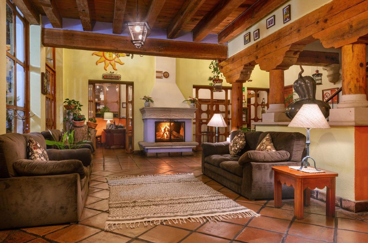 Hotel Pueblo Magico Пацкуаро Екстер'єр фото