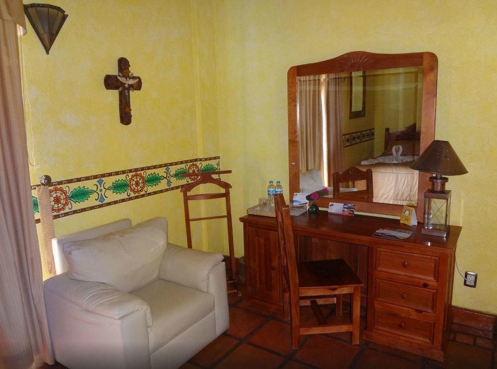 Hotel Pueblo Magico Пацкуаро Екстер'єр фото