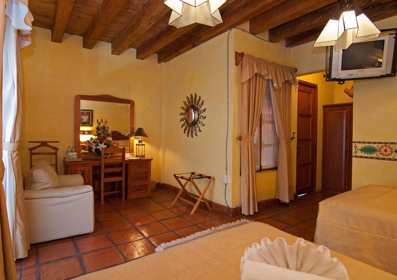 Hotel Pueblo Magico Пацкуаро Екстер'єр фото