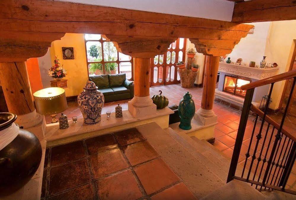 Hotel Pueblo Magico Пацкуаро Екстер'єр фото