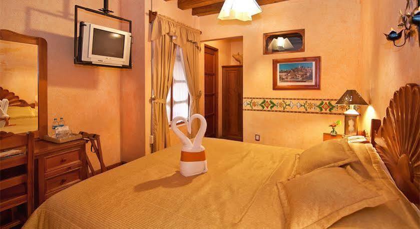 Hotel Pueblo Magico Пацкуаро Екстер'єр фото
